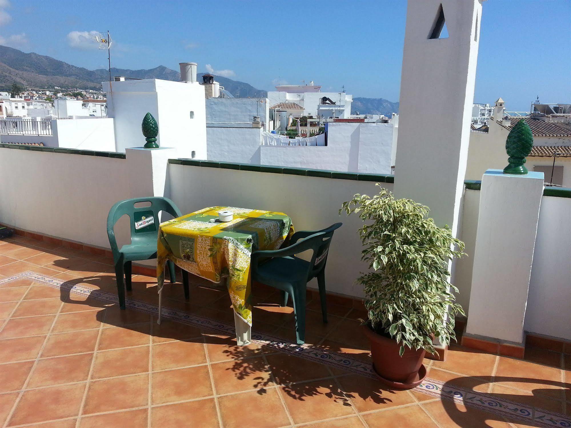 Hostal San Miguel Nerja Kültér fotó